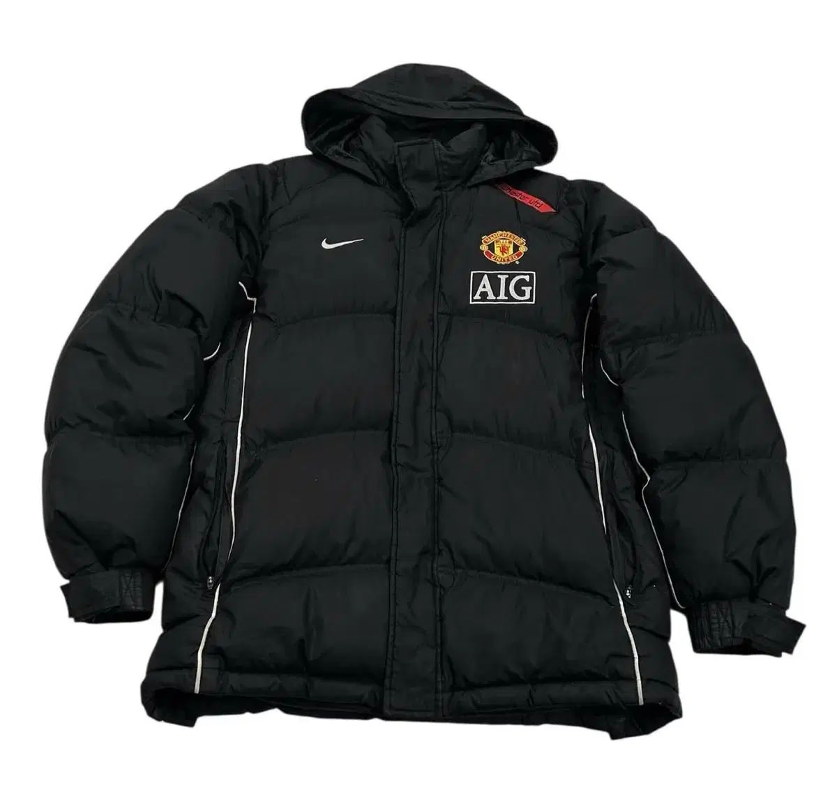 ナイキ マンチェスター ユナイテッド AIG ダウン アウター - メルカリ