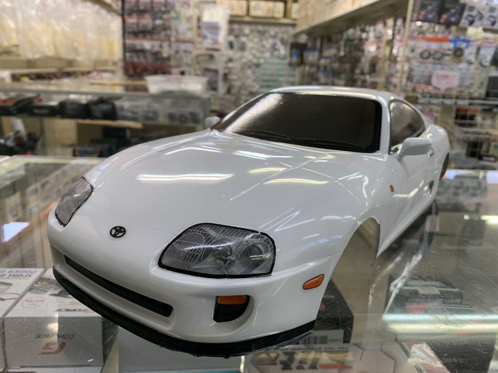 塗装済みボディ タミヤ 1/10 トヨタ スープラ (A80) ホワイト - メルカリ