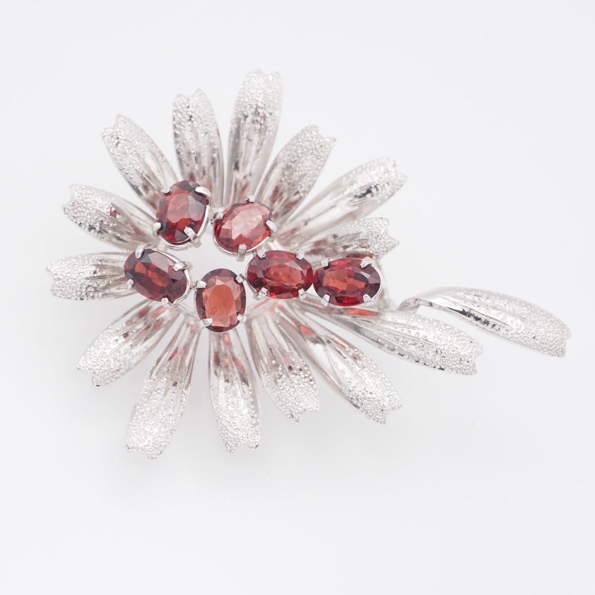 L202 ガーネット 950 SILVER 刻印 ブローチ フラワー デザイン