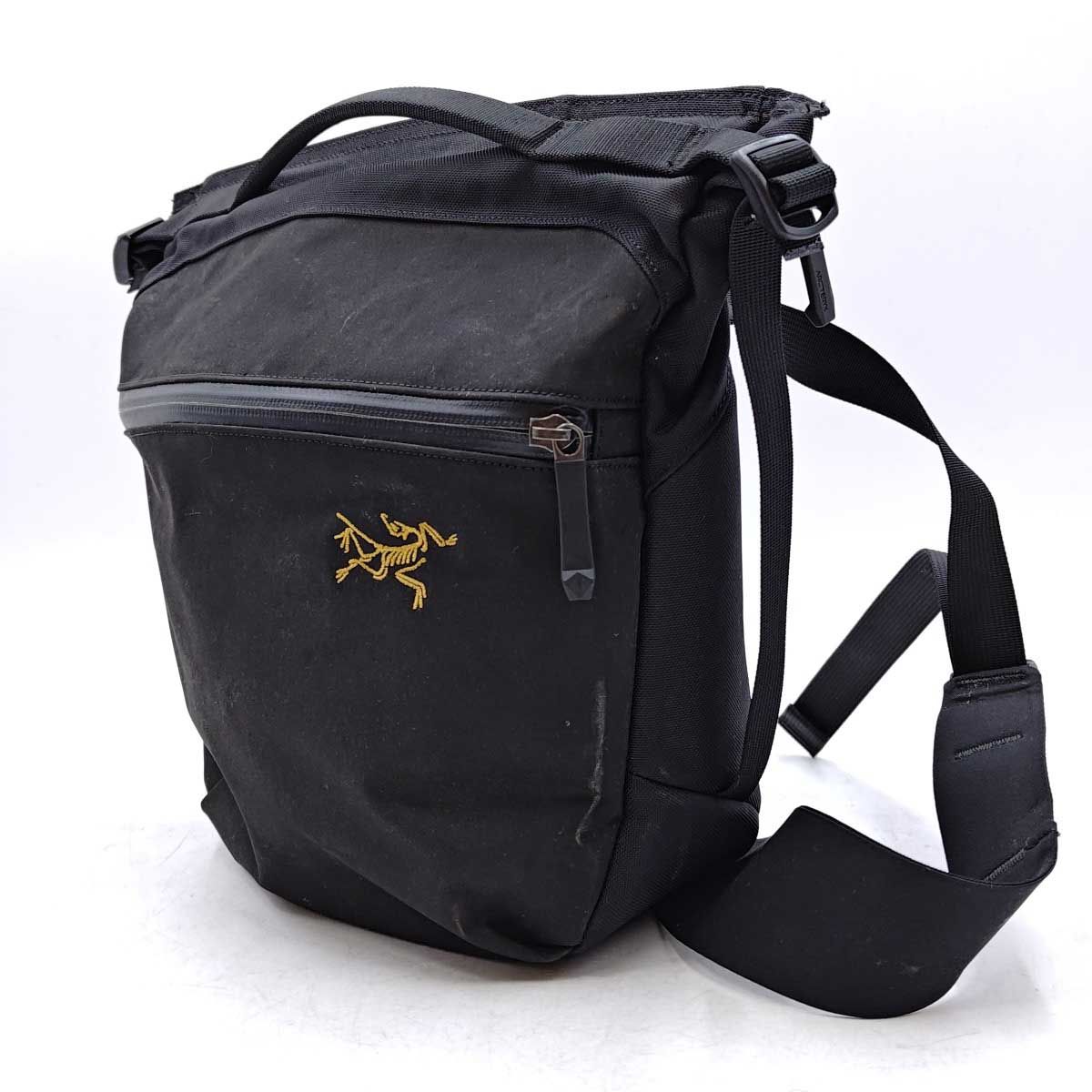 アークテリクス アロー 8 ショルダーバッグ ナイロン ブラック