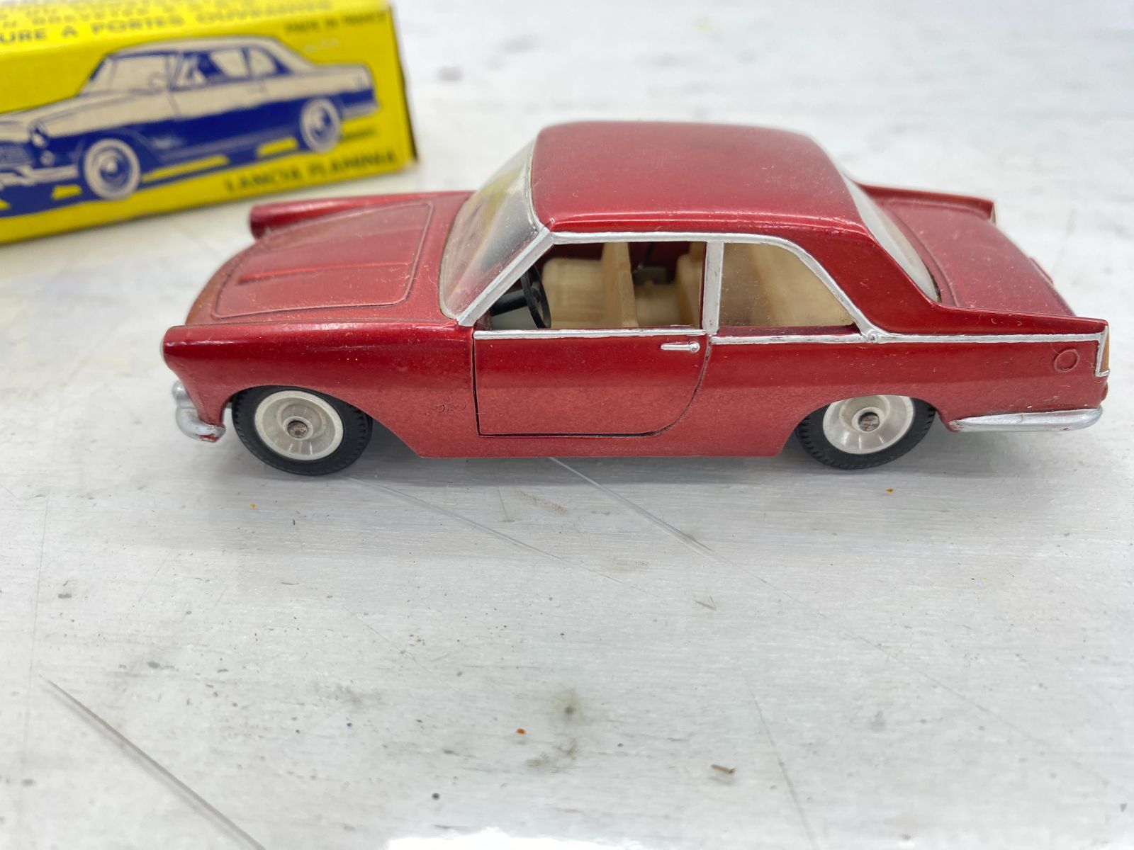 盛岡45-0056 Solido 121 LANCIA COUPE ミニカー |60