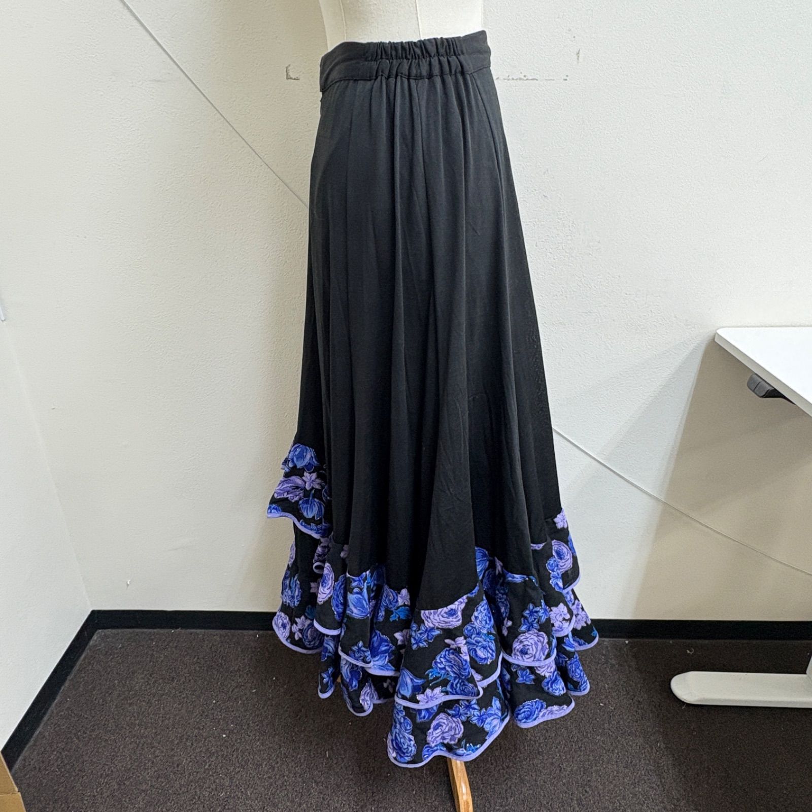 フラメンコ　ファルダ 黒と青 prima boutique】 フラメンコ衣装 スカート ファルダ 黒 青 青紫 花柄