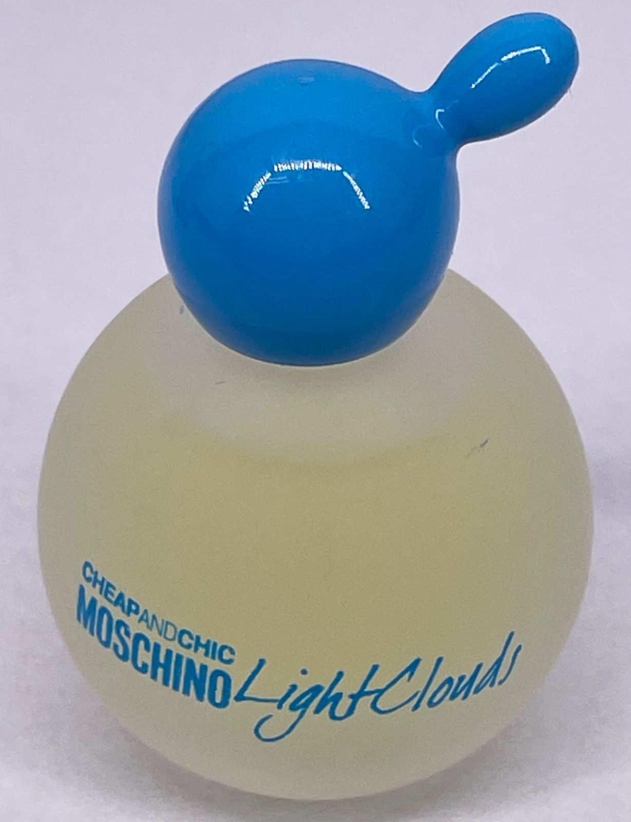 希少廃盤品　新品未開封　モスキーノ　ライトクラウズ　オードトワレ　香水　30ml 希少廃盤品 新品未使用 モスキーノ ライトクラウズ オードトワレ 香水