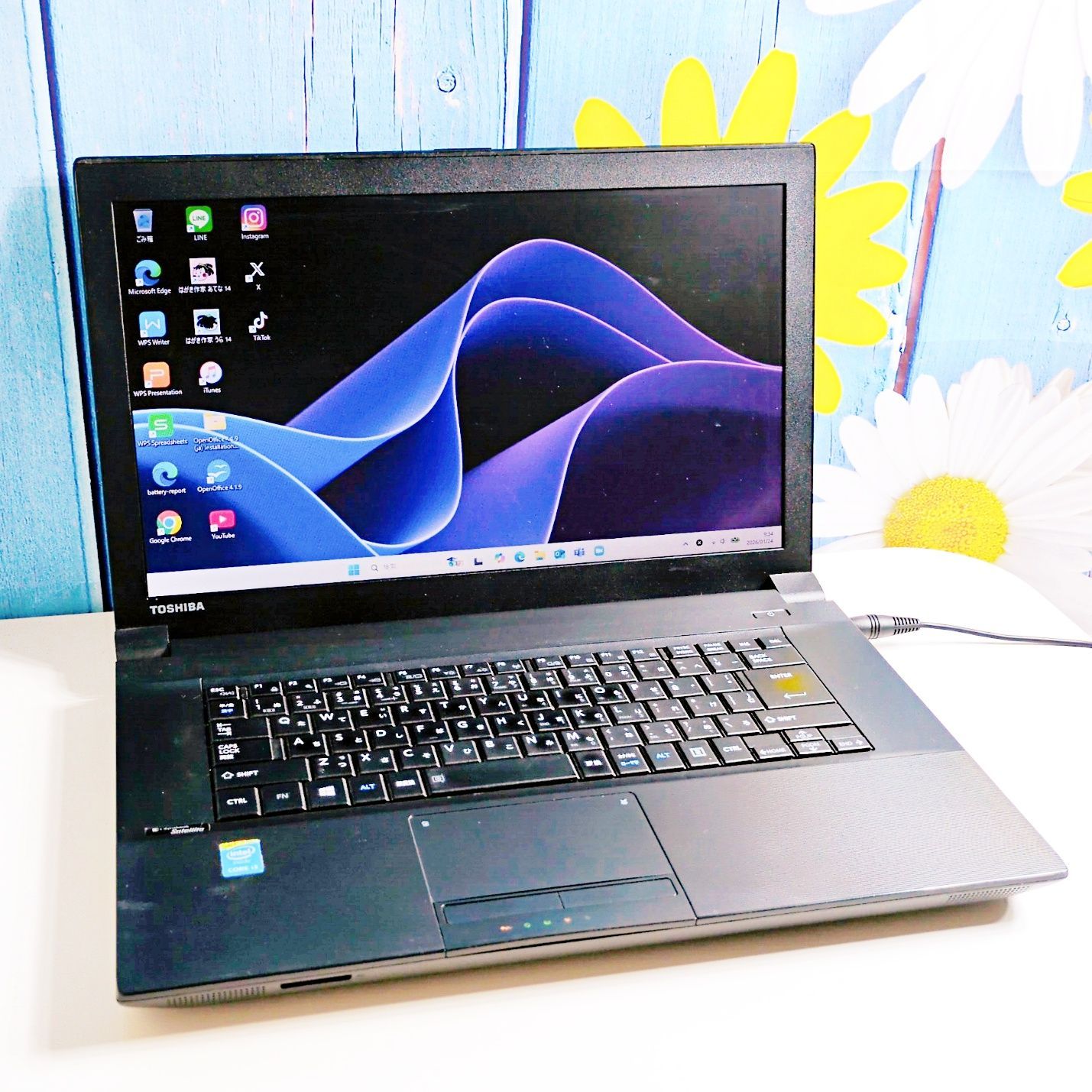 Windows11✨SSDで サクサク快適☘️カメラ付すぐ使える黒ノートパソコン Windows11 SSD すぐ使える設定済 黒ノートPC 初心者 - メルカリ