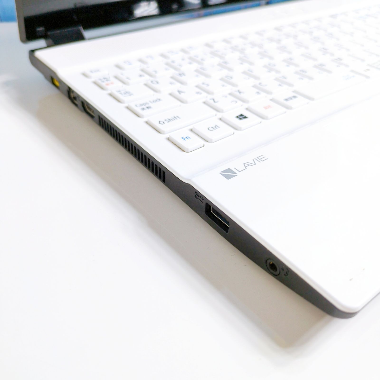 第7世代 Windows11 新品SSD 初期設定済 白ノートPC オフィス付