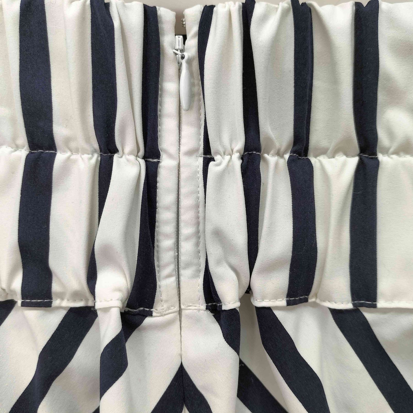 ジェンヌ JENNE シャープボーダーAラインスカート レディース JPN：M