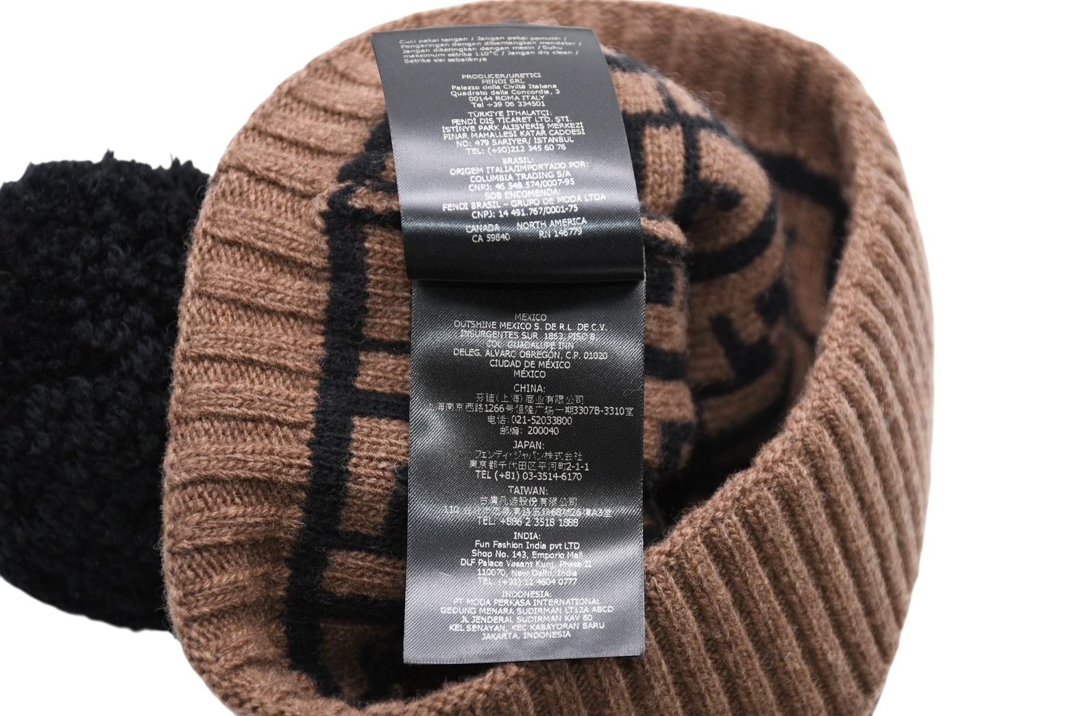 FENDI フェンディ ニット帽 帽子 65050010 ズッカ柄 ブラウン ブラック