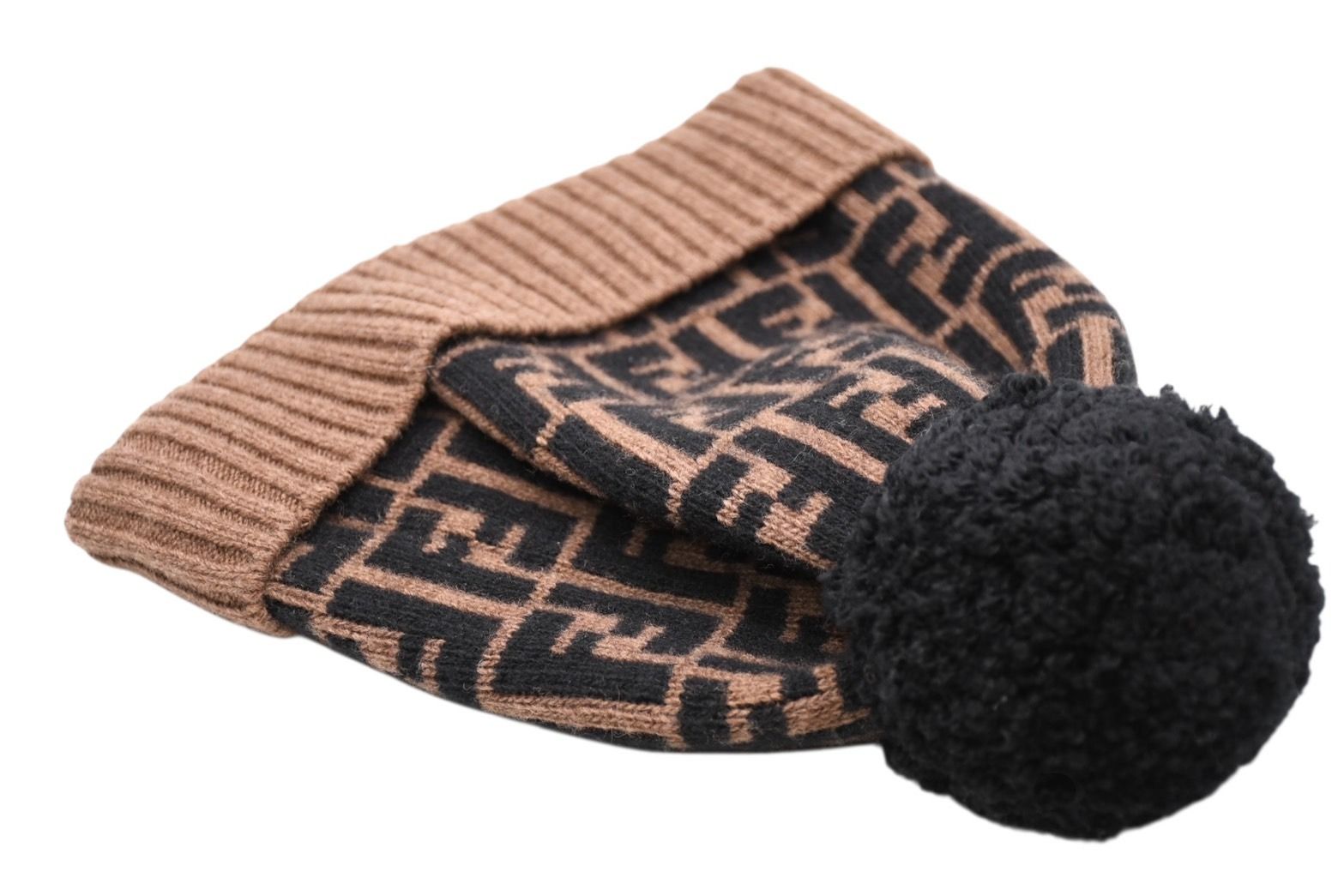 FENDI フェンディ ニット帽 帽子 65050010 ズッカ柄 ブラウン ブラック