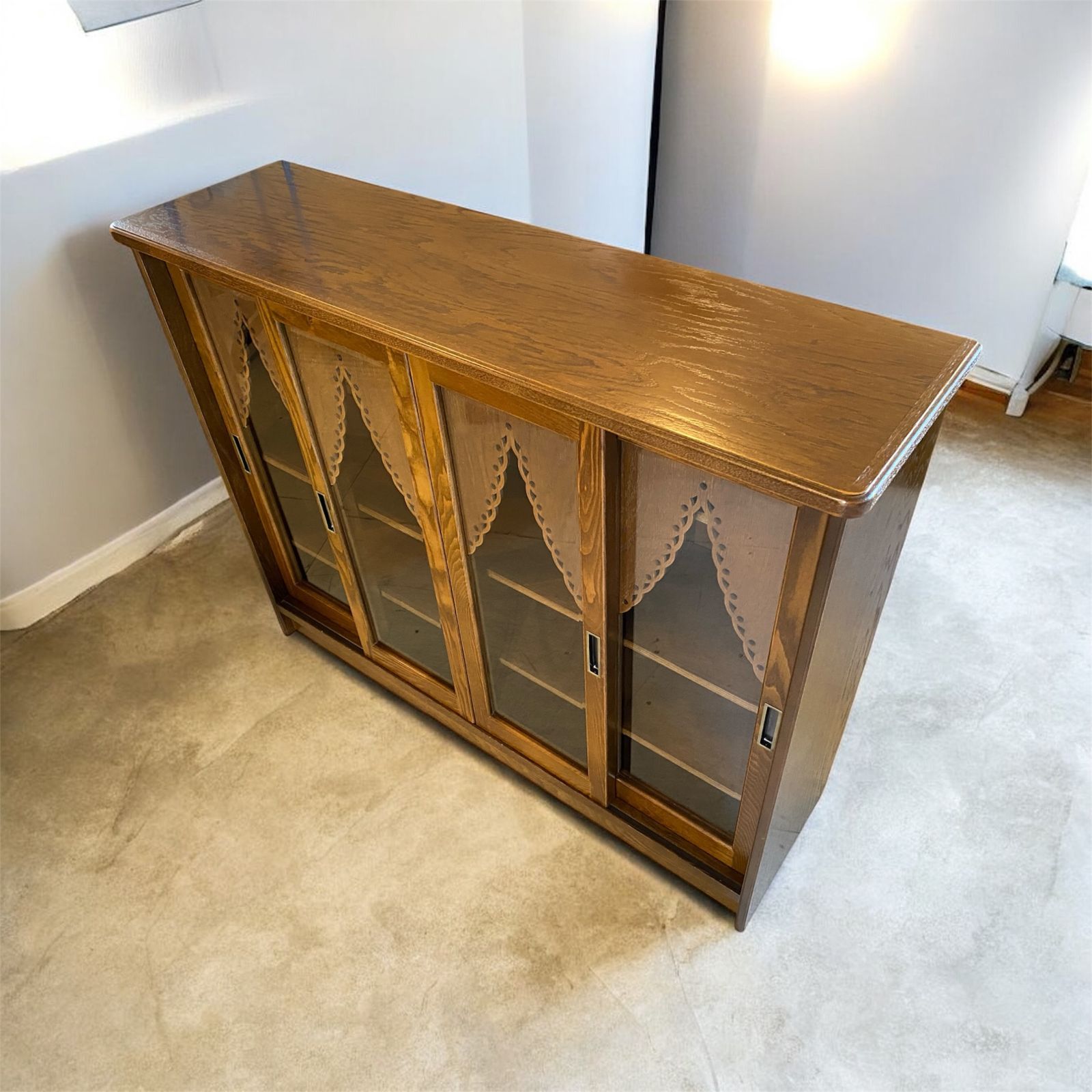 □美品 キャビネット 高級 アンティーク バリ家具 飾り棚 シェルフ