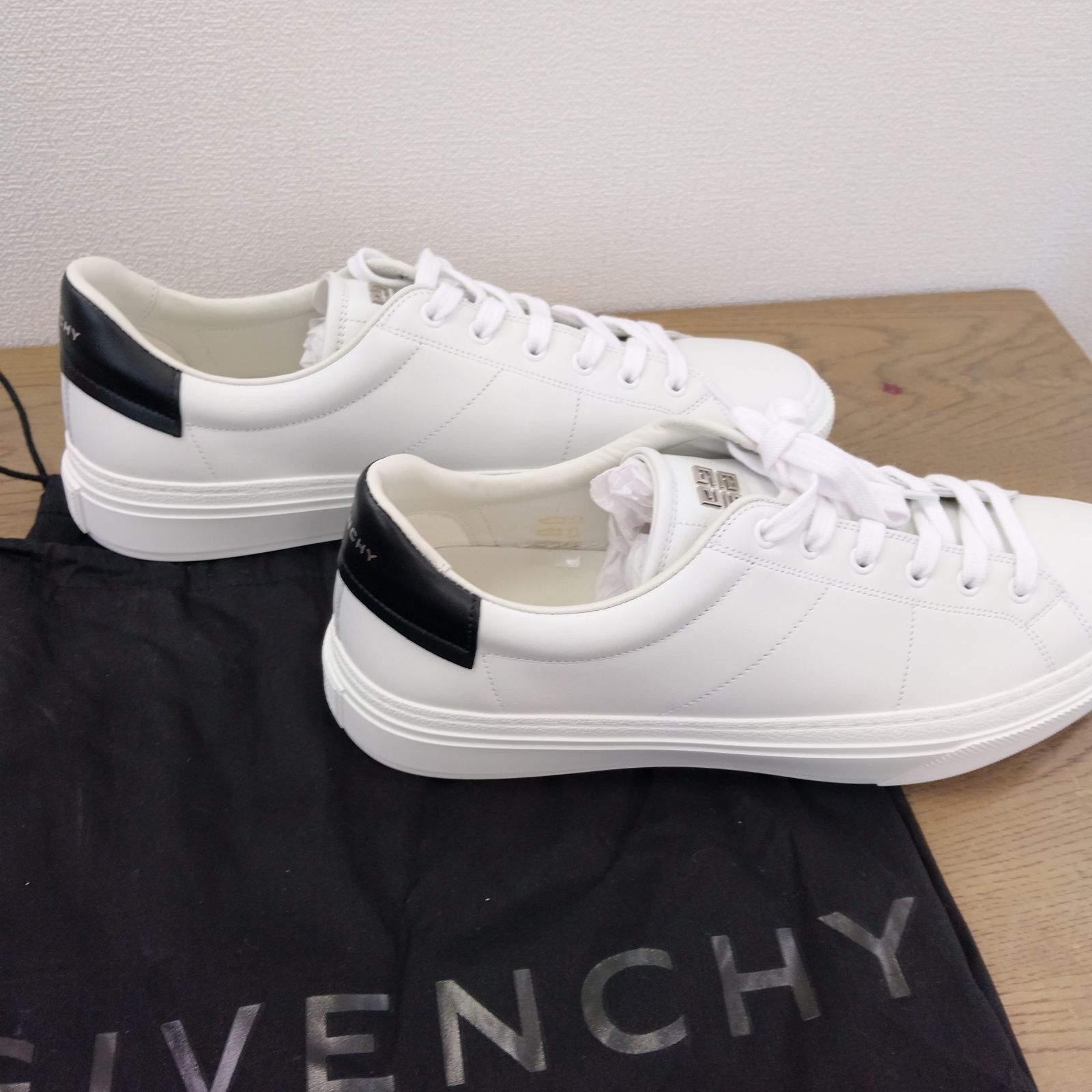 未使用品】Givenchy City ローカットスニーカー ホワイト 44 
