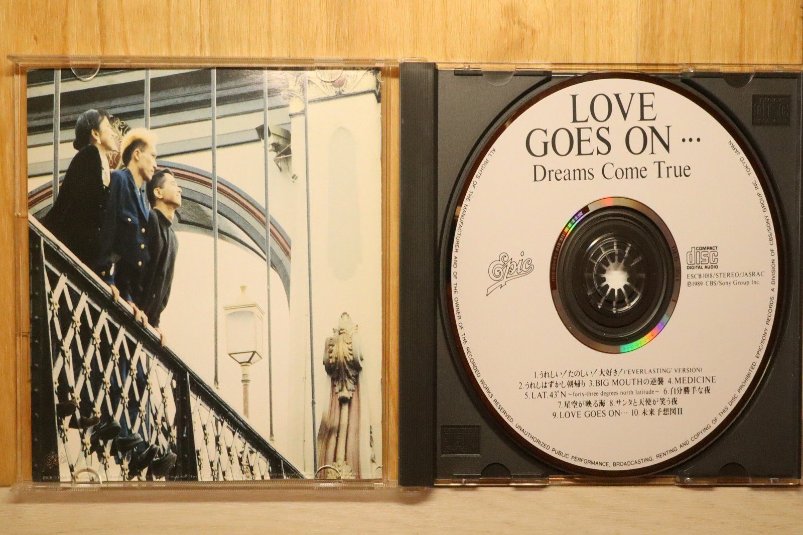 LOVE GOES ON・・・ HMV&BOOKS Apple LP/ドリームズ・カム