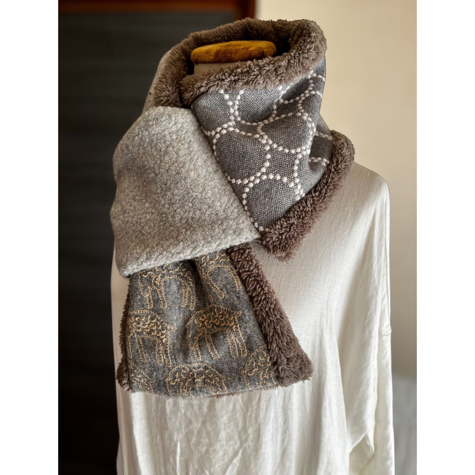 マフラータイプ】count•ウールtambourineのネックウォーマー ミナ