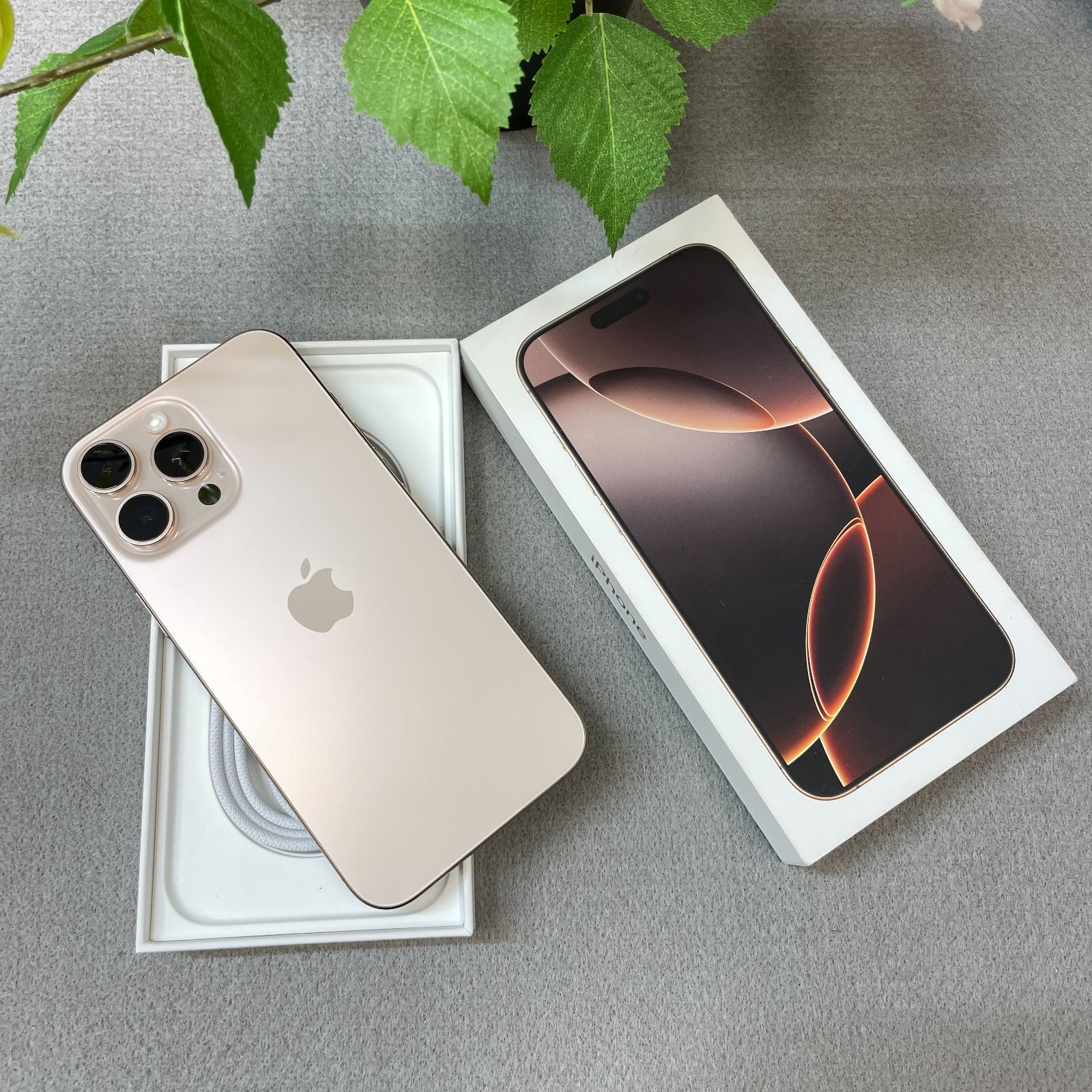 バッテリー 100%iPhone 16ProMax 256GB デザート 国内版SIMフリー送料