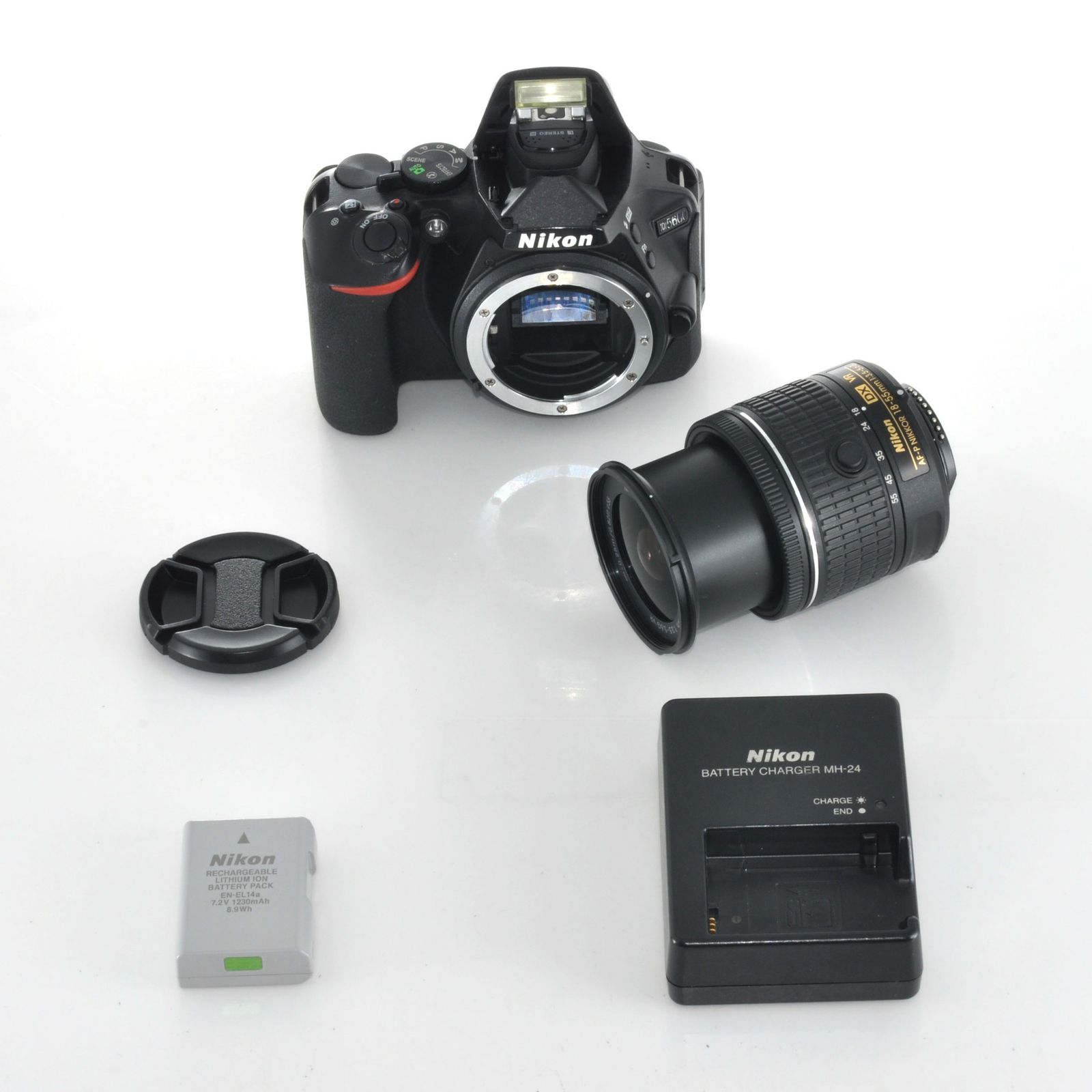 ニコン】Nikon D5600 デジタル一眼レフ + AF-P 18-55mm VR レンズ