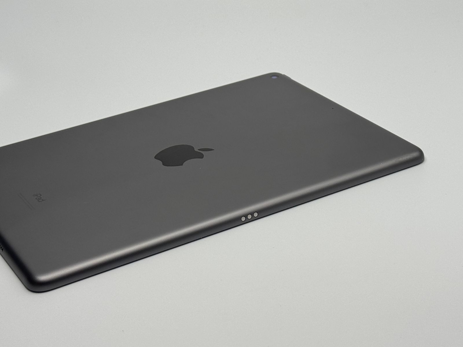 中古B】iPad 第8世代 32GB スペースグレー Wi-Fi バッテリー【78