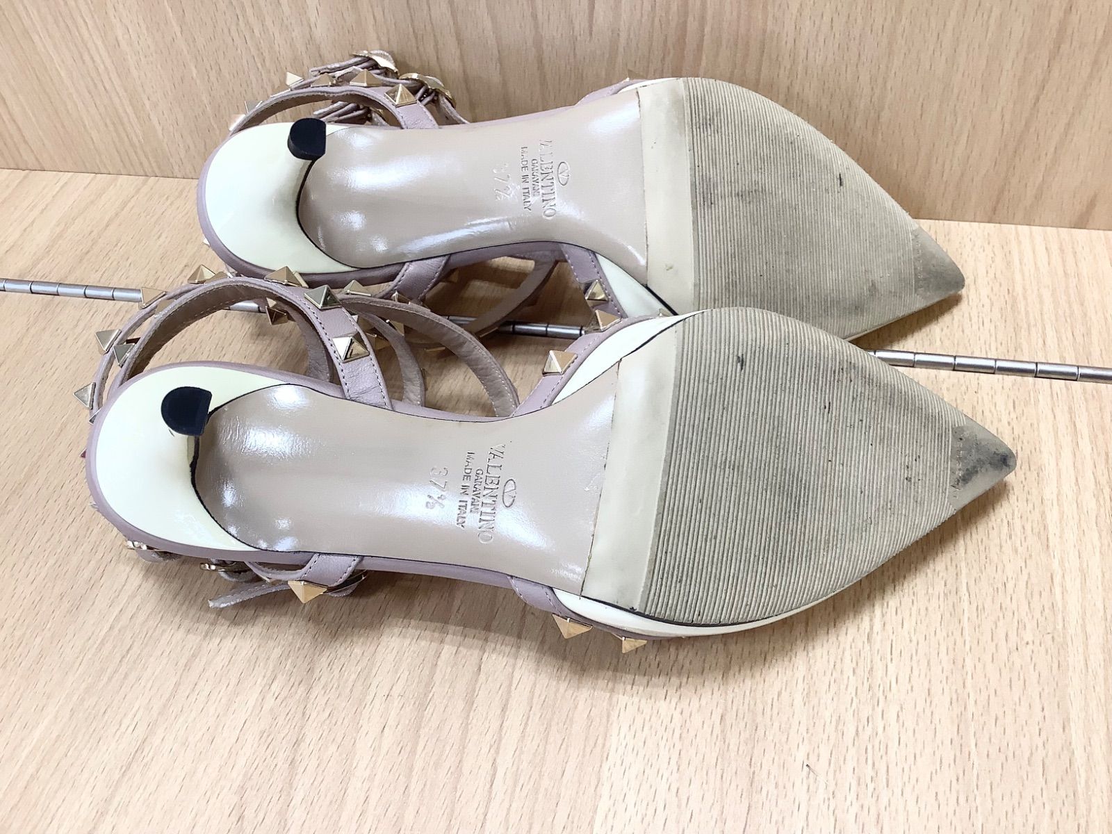 G1586VALENTINOヴァレンティノ ガラヴァーニ スタッズ パンプス 37