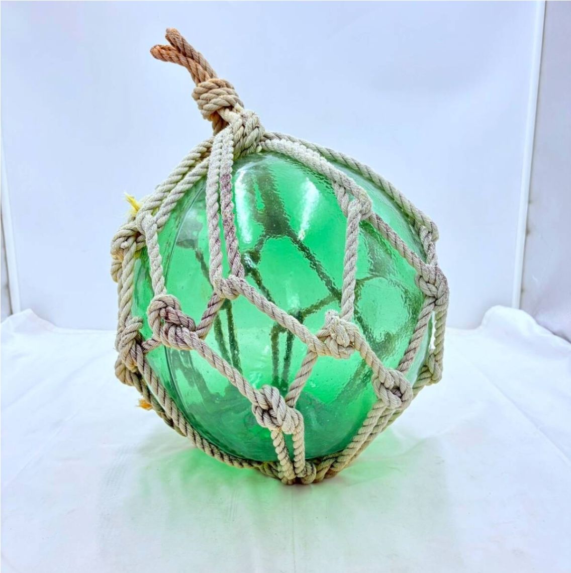 ❗️✨ヴィンテージ✨❗️】 ガラス浮き玉（ビン玉）網付き 直径約30cm