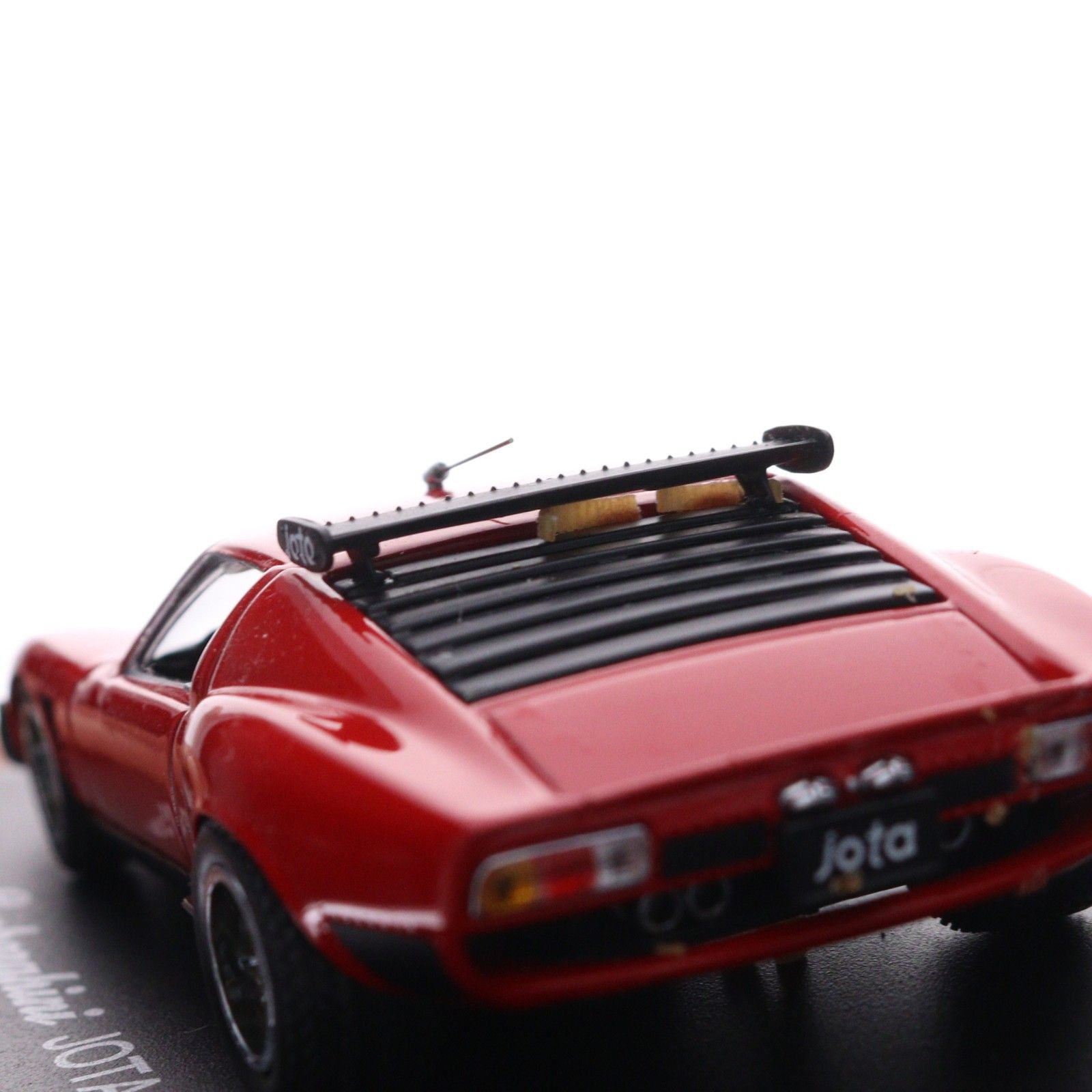 1/43 ランボルギーニ イオタ SVR(レッド) 完成品 ミニカー(K03201R) 京