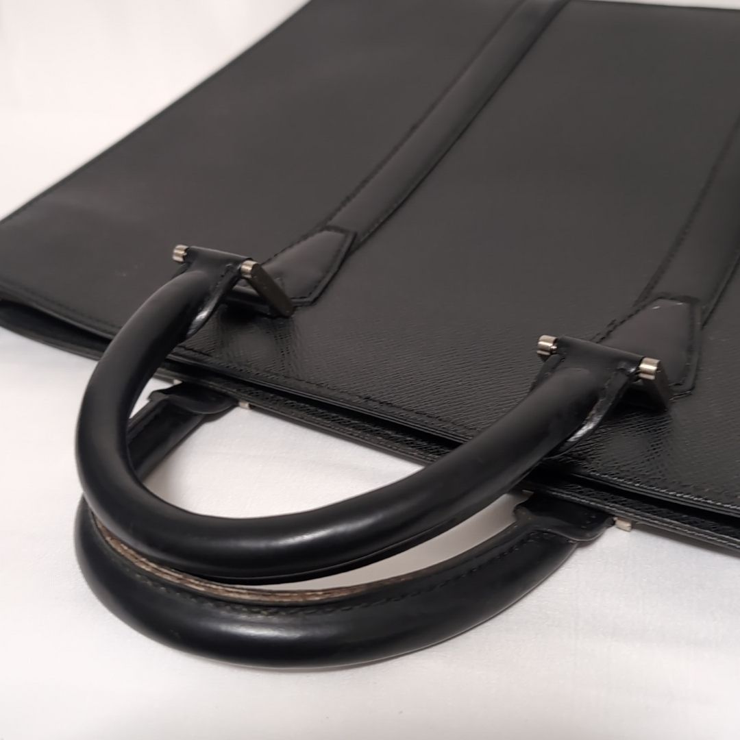 ルイヴィトン ポルトドキュマンロザン タイガ アルドワーズ M30052