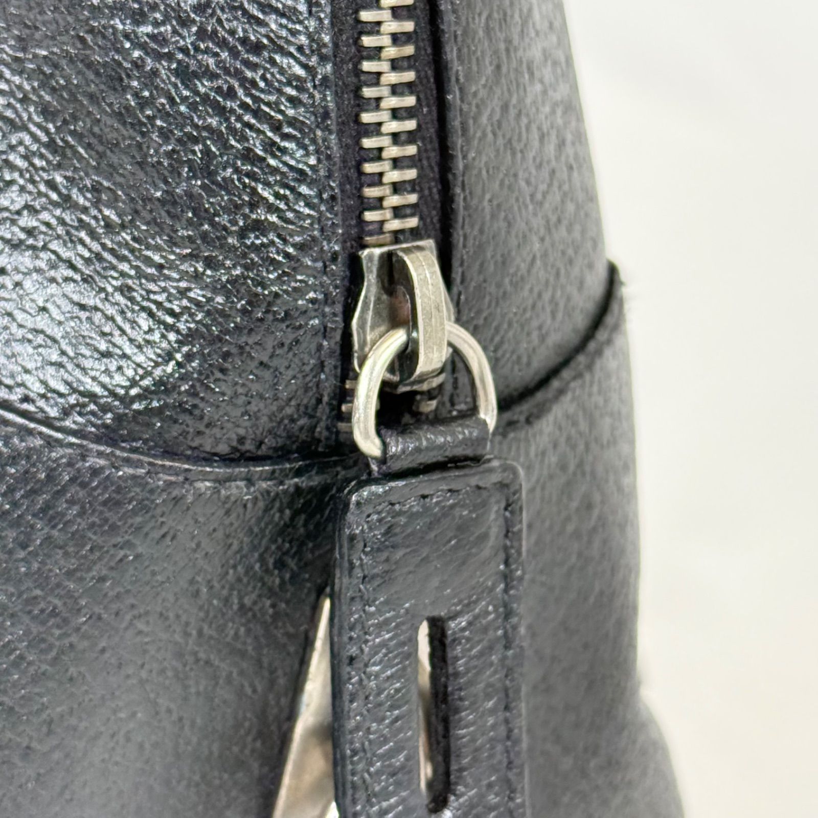 希少 鍵付き・美品】PRADA プラダ レザー 三角プレート スモール