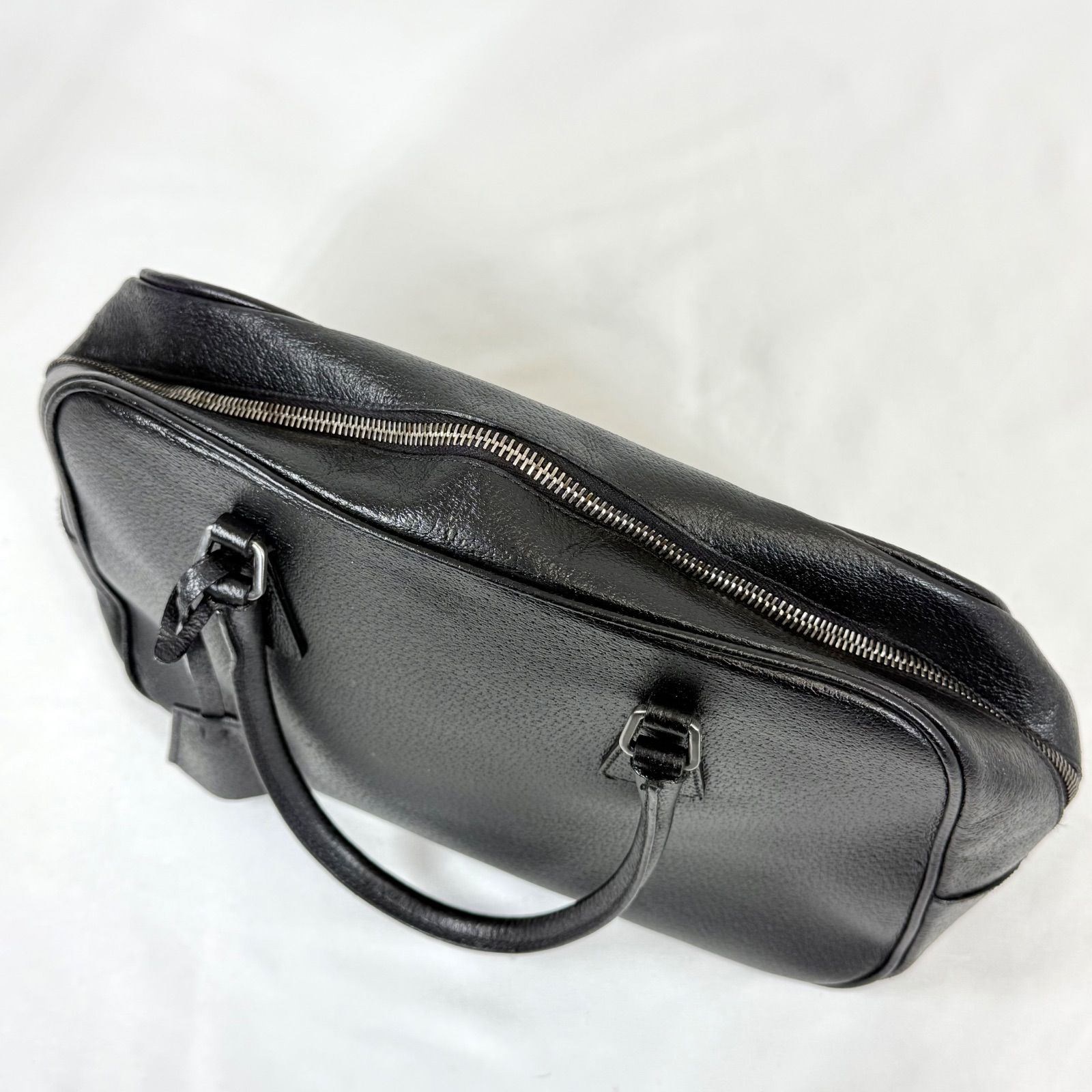 希少 鍵付き・美品】PRADA プラダ レザー 三角プレート スモール