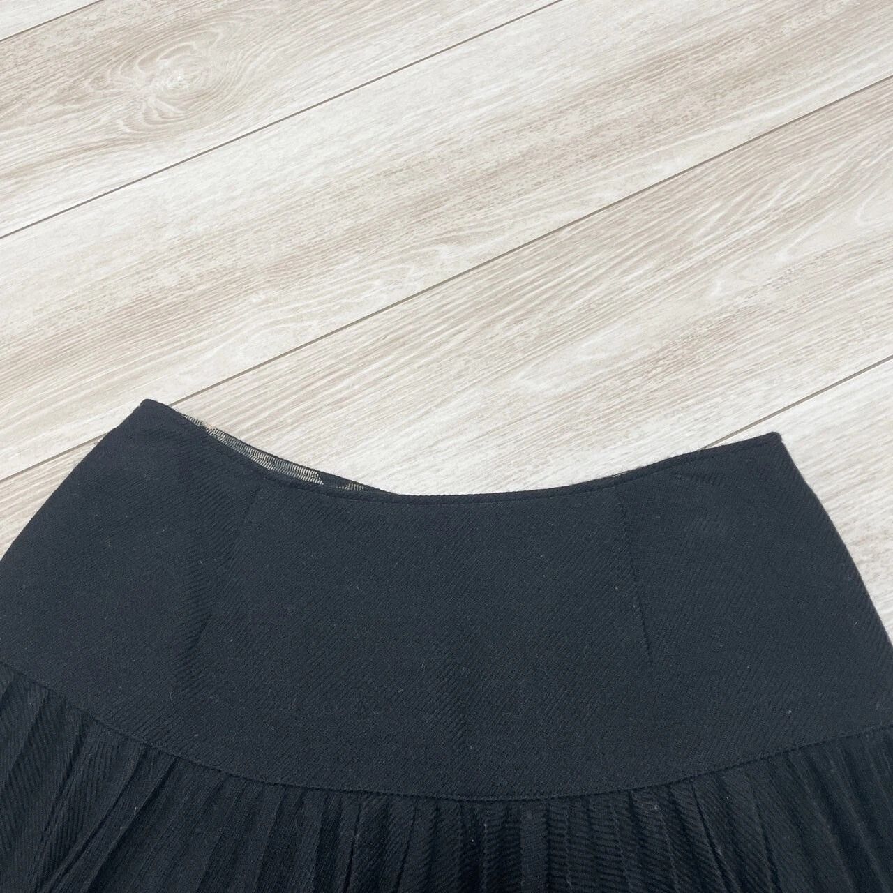 BURBERRY BLUE LABEL バーバリーブルーレーベル ロゴ刺繍 プリーツ