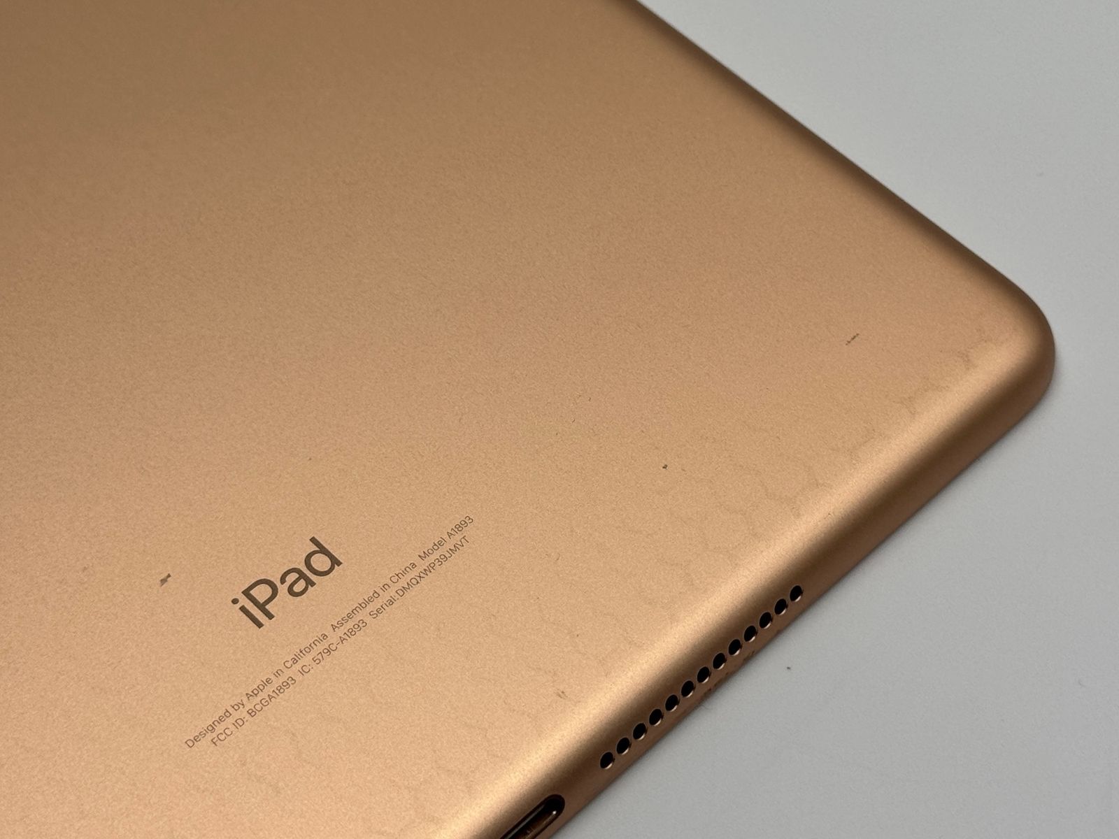 iPad 第6世代 A1893 WIFI 128GB ゴールド 【公式通販】