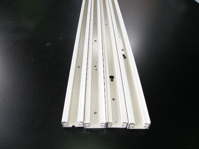 パナソニック製(ナショナル)】ダクトレール 3m×4本□J-339 【公式通販】 パナソニック製(ナショナル)】ダクトレール 3m×4本□J-339 【公式通販】
