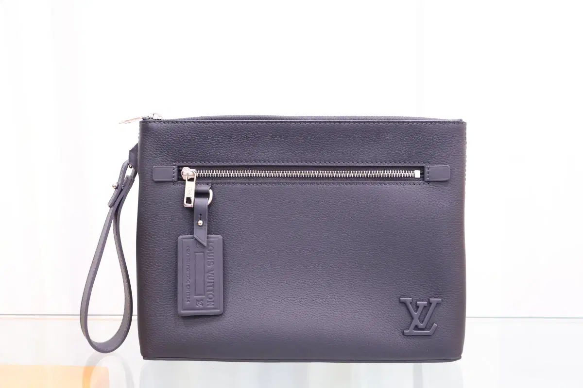 ルイヴィトン テイクオフ ポーチ クラッチ M11486 デパート