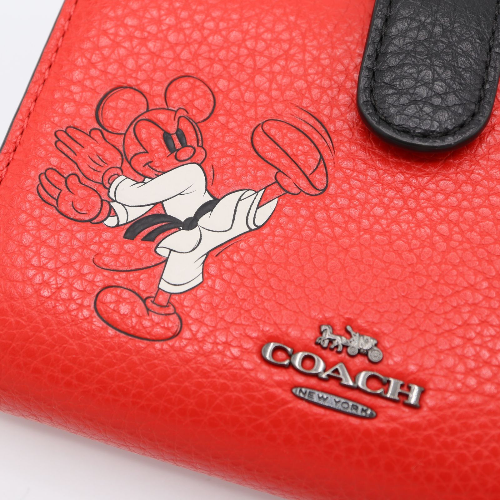 コーチ ミッキー 財布 ディズニー コーチのカプセルコレクションが話題