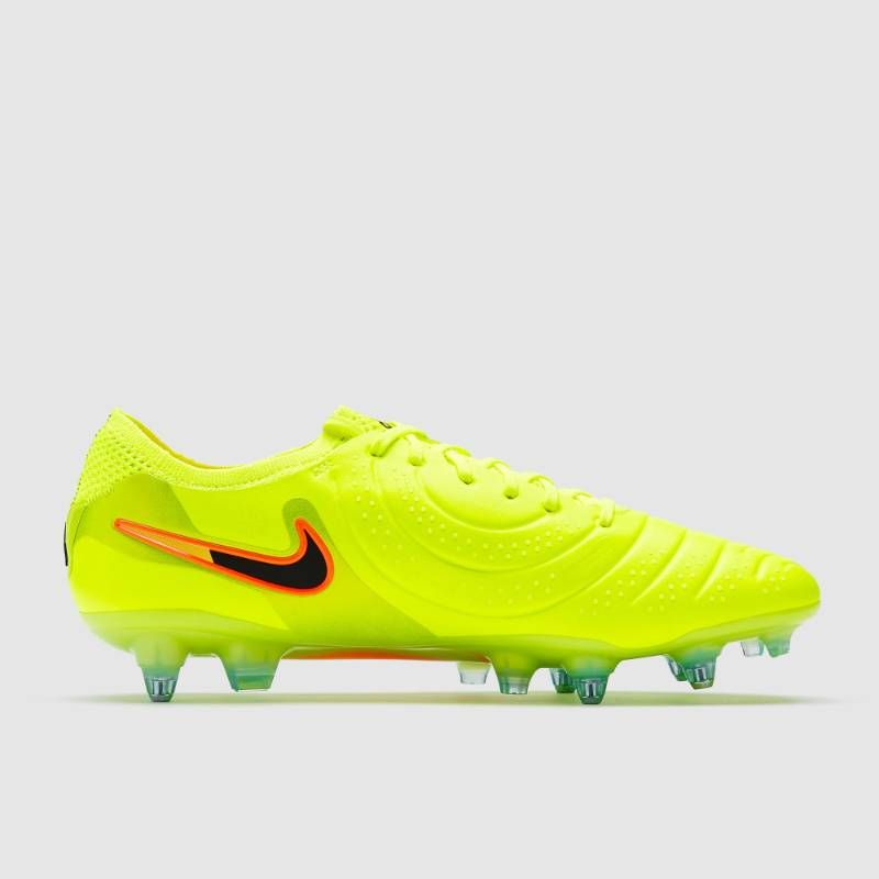 送料無料・匿名配送】Nike ナイキ サッカースパイク Nike Tiempo