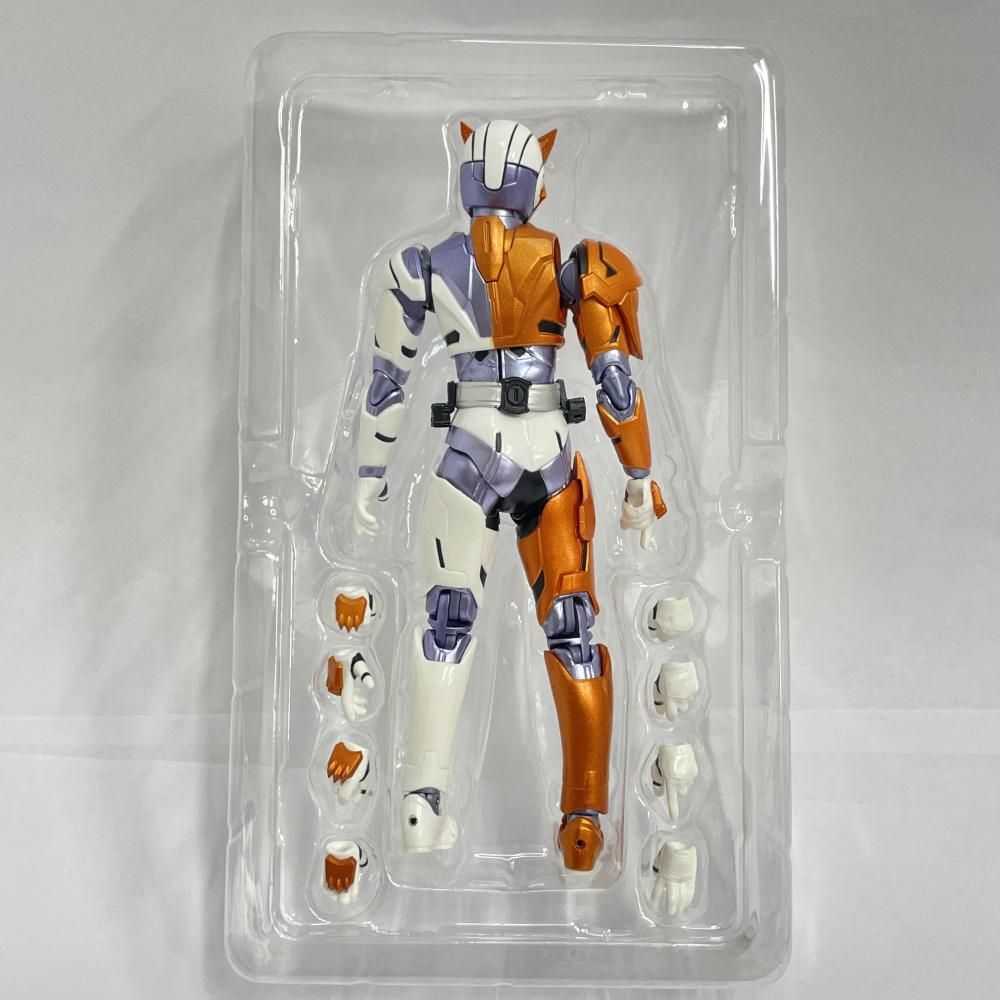 中古】開封)バンダイ S.H.Figuarts バルキリー ラッシングチーター[79