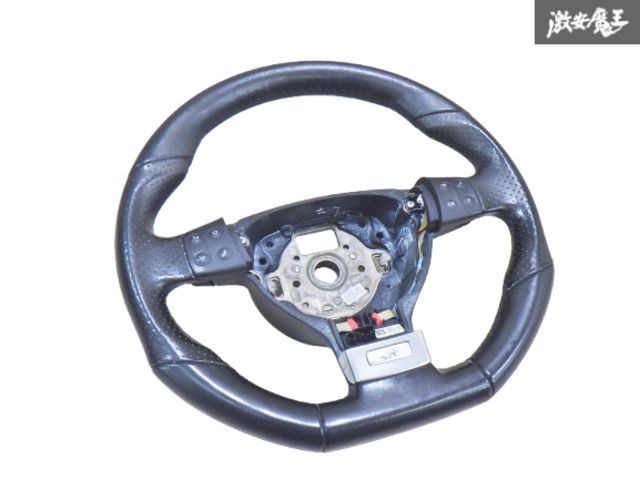 フォルクスワーゲン 純正 ゴルフ R32 1K ステアリングホイール 黒レザーハンドル スイッチ付 即納 棚3-4