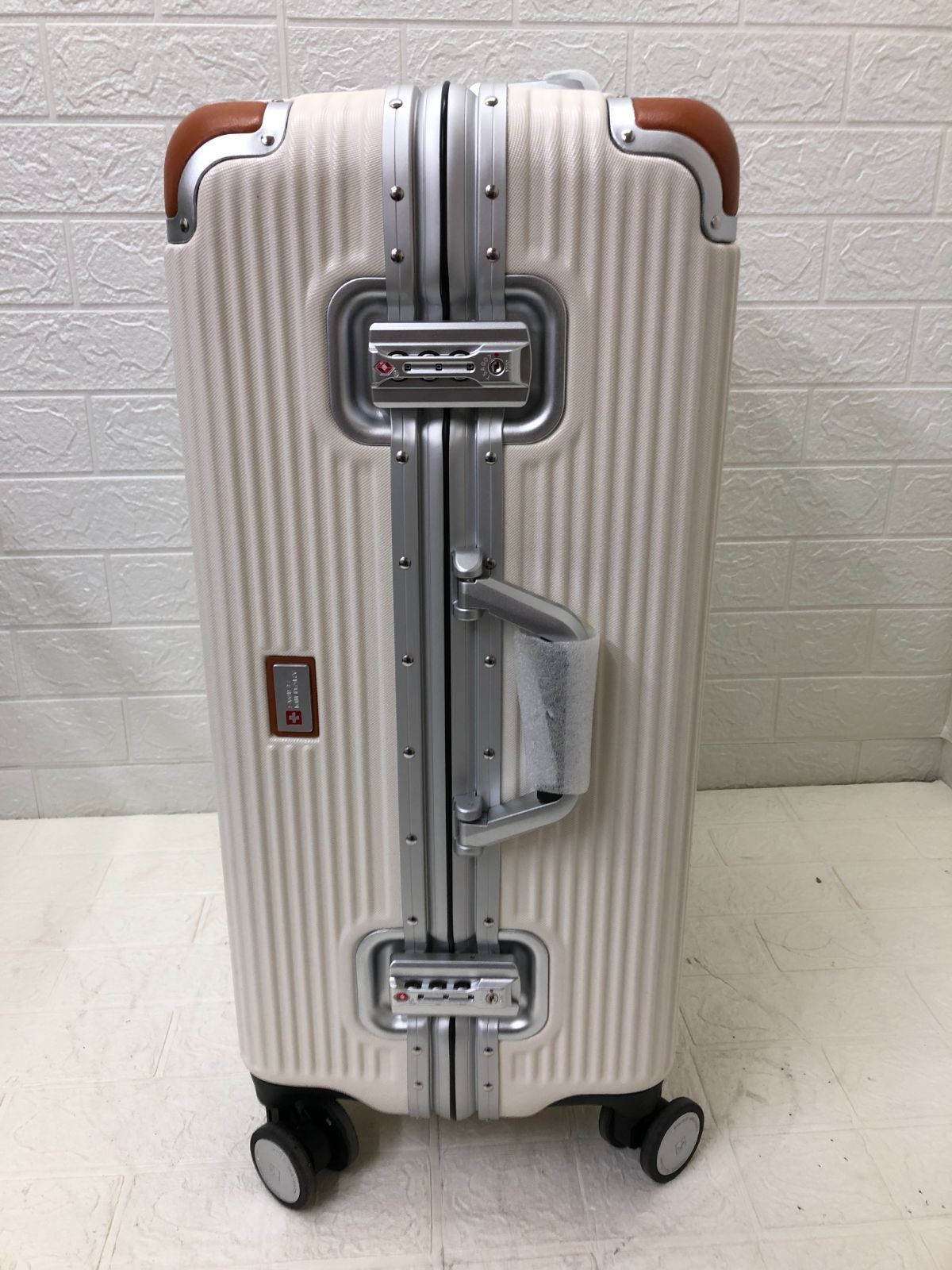 SWISS MILITARY スイスミリタリー プレミアム Cタイプ 64L SM-C624