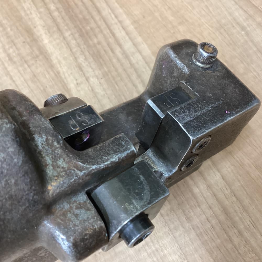 V充電式鉄筋カッタ