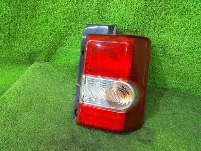 ムーヴ ムーブコンテ DBA-L575S L575A L585 右 テール ランプ ライト X