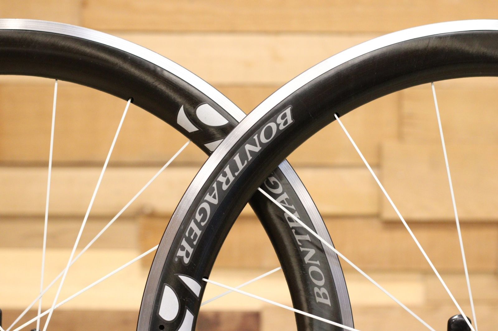 ボントレガー BONTRAGER オーラ AURA 5 アルミ カーボン クリンチャー