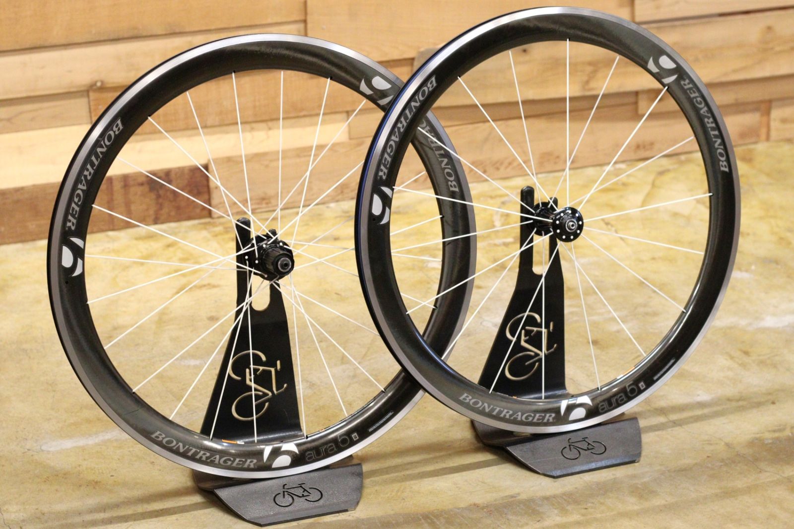 ボントレガー BONTRAGER オーラ AURA 5 アルミ カーボン クリンチャー