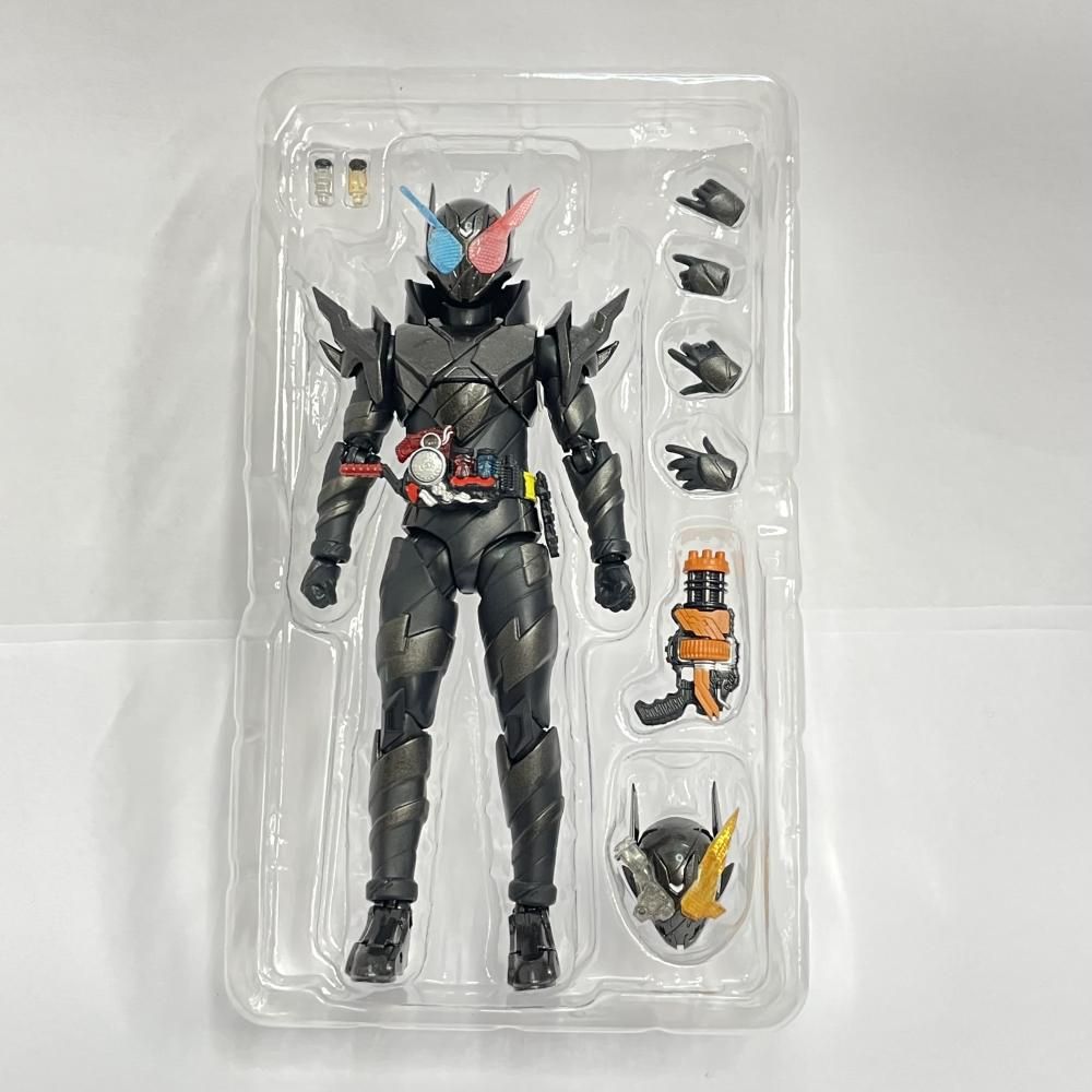 中古】開封)バンダイ S.H.Figuarts 仮面ライダービルド ラビットタンク