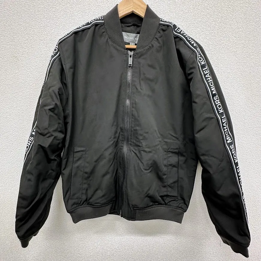 デ*ル様 極美品 バックロゴ XLマイケルコース ジャケット MA1 紺 キルテ 2026年最新】MICHAEL KORS メンズ MA-1・フライトジャケットの人気
