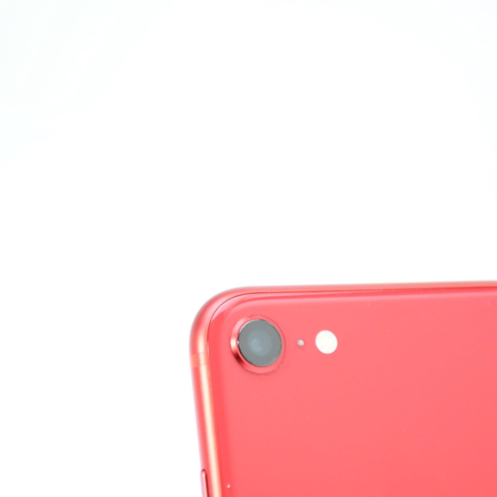 バッテリー最大容量 100％＊美品】docomo SIMフリー iPhone SE第2世代