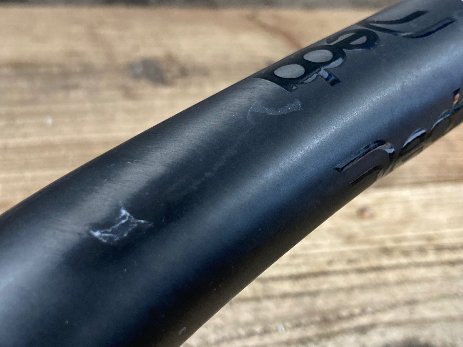 JV011 デダ DEDA SUPERLEGGERA カーボン ドロップハンドル Φ31.7mm