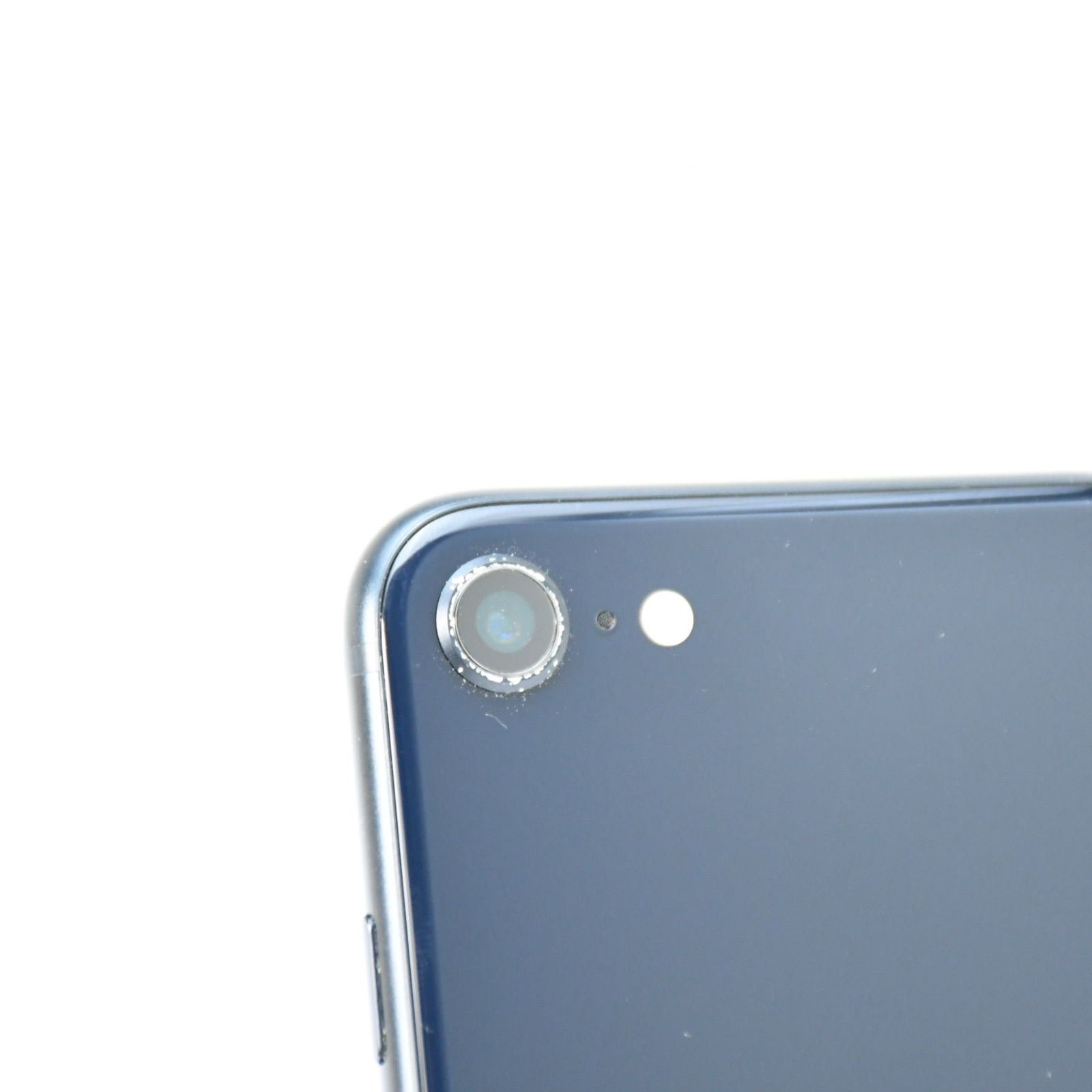 バッテリー最大容量 100％】SIMフリーiPhone SE 第3世代 64GB 