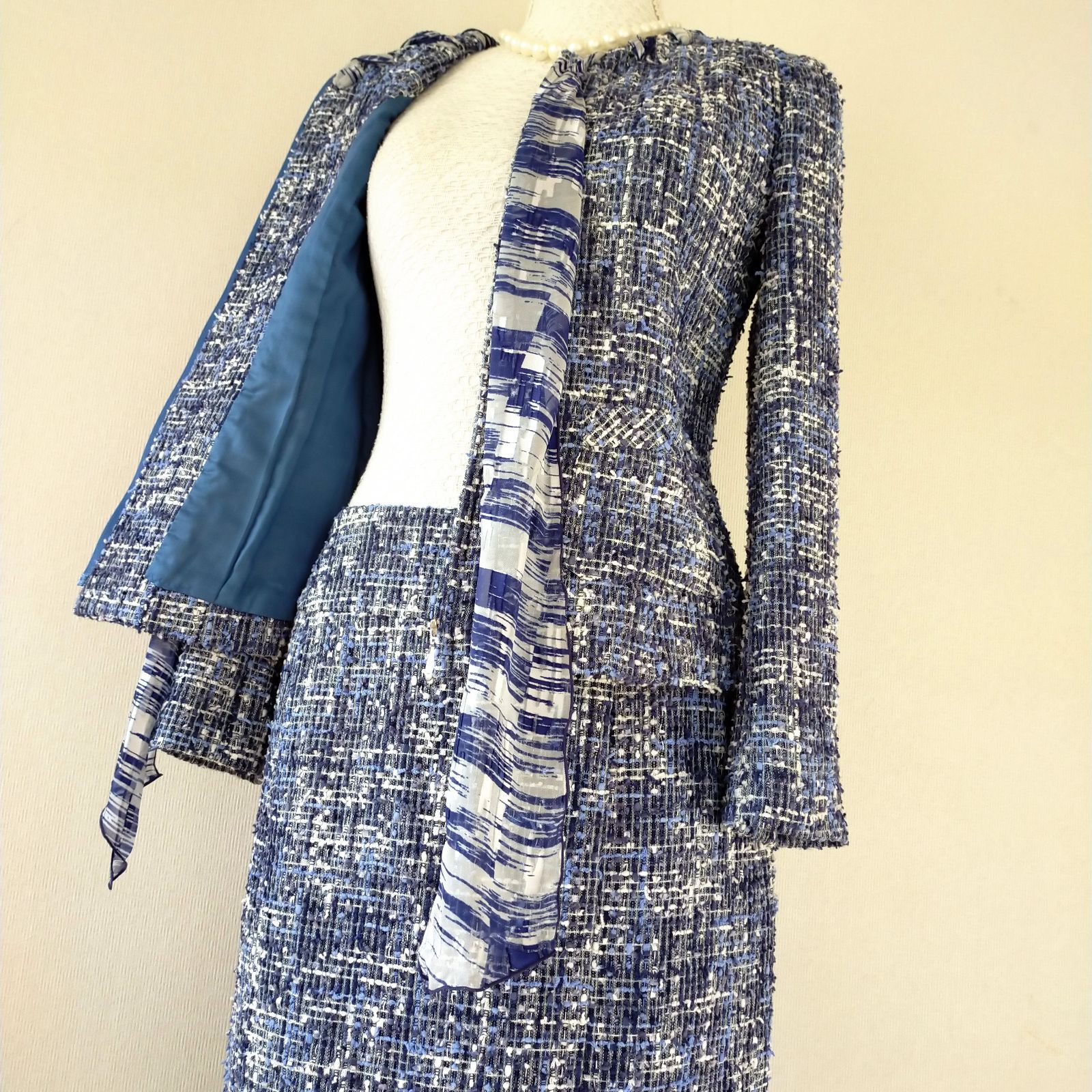 新品同様 高級ユキトリイ リボンの素敵なセットアップ ツイード 9号