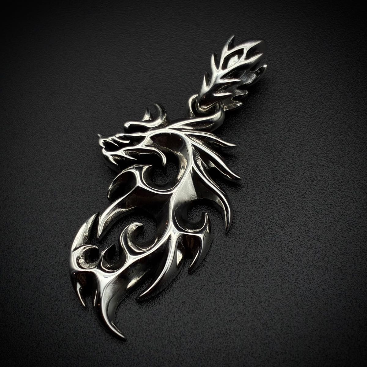 シルバー925 ペンダントトップ ドラゴン 龍 炎 トライバルデザイン