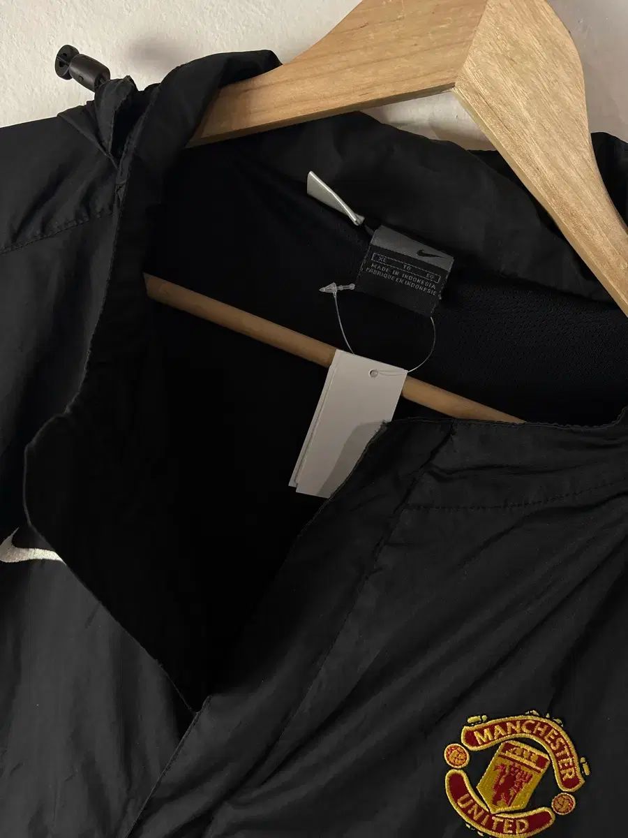 ナイキ マンチェスター ユナイテッド ウィンドブレーカー - メルカリ