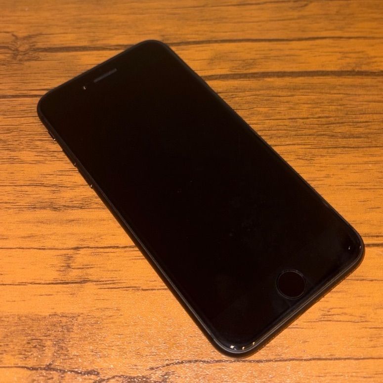 Apple iPhone 8 64GBブラック 本体箱付き - メルカリ