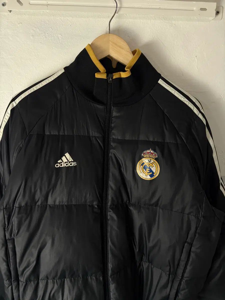 アディダス レアルマドリード ダウン - メルカリ
