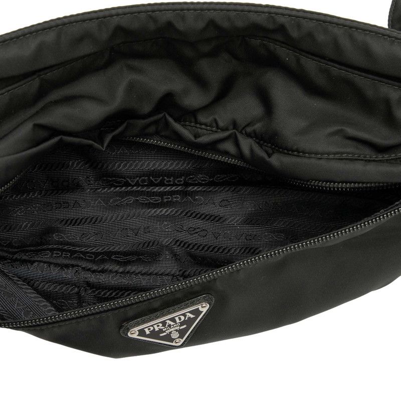 プラダ 三角ロゴプレート ウエストバッグ ボディバッグ ブラック