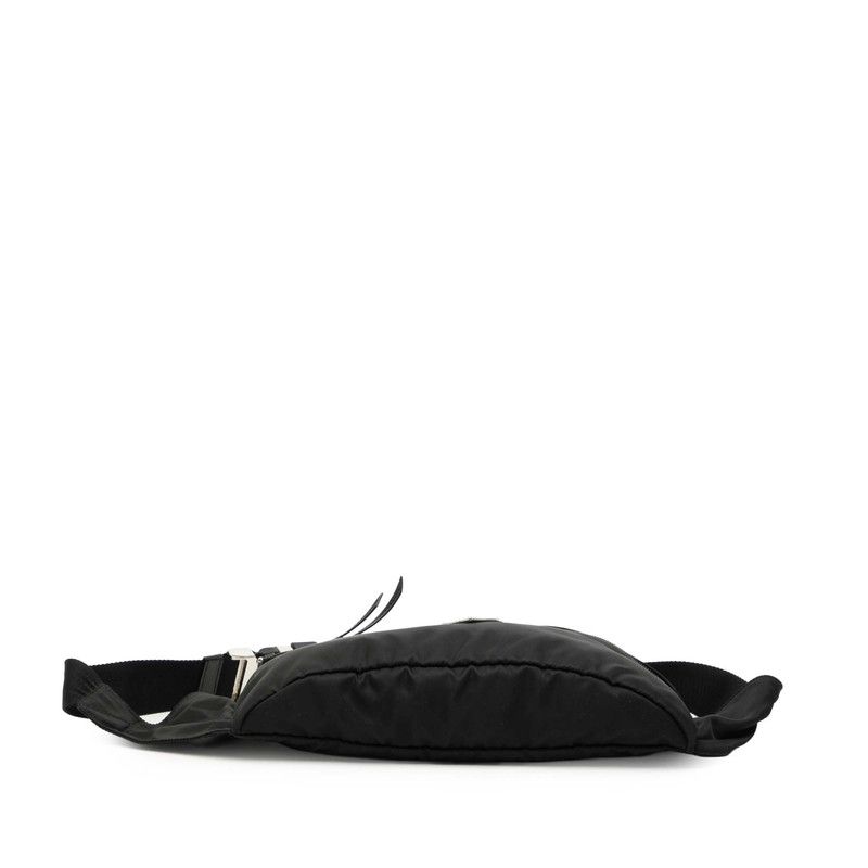 プラダ 三角ロゴプレート ウエストバッグ ボディバッグ ブラック